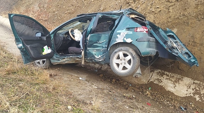 Takla atan otomobil hurdaya döndü: 1 yaralı