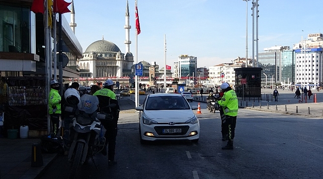 Taksim'de "Türkiye Güven Huzur Uygulaması" gerçekleştirildi