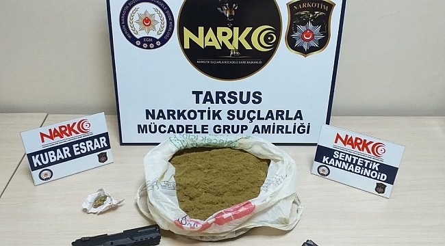 Tarsus'ta iş yerinde kumar oynayan 4 kişi suçüstü yakalandı