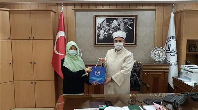 Taylandlı Phanida Müslüman oldu