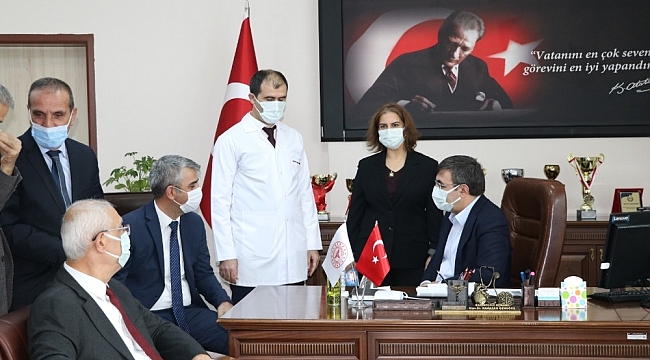 TBMM Plan ve Bütçe Komisyonu Başkanı Yılmaz: "Sağlık çalışanlarına en güzel teşekkür kendimizi korumaktır"
