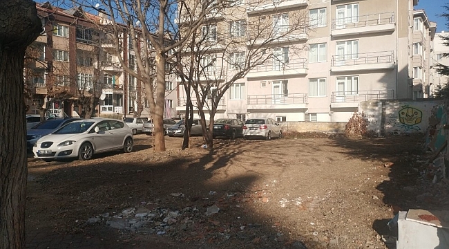 Tehlike saçan o ev yıkıldı