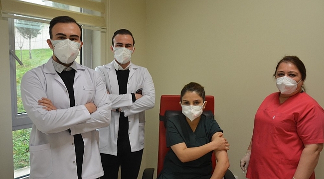 Tek yumurta ikizi doktorların aynı hastanede korona mücadelesi