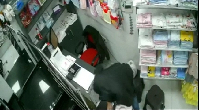 Tekerlekli sandalyeli 'cep telefonu' hırsızları tutuklandı