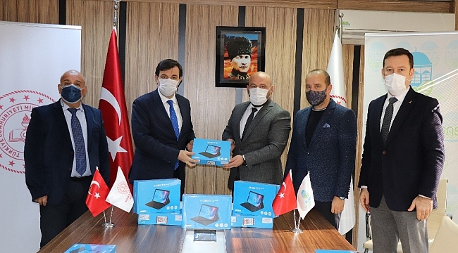 Ticaret Borsası'ndan öğrencilere tablet desteği
