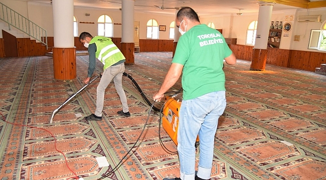 Toroslar'da dezenfekte çalışmaları aralıksız sürüyor