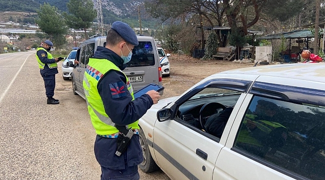 Trafik kazalarındaki en önemli sebep cep telefonu