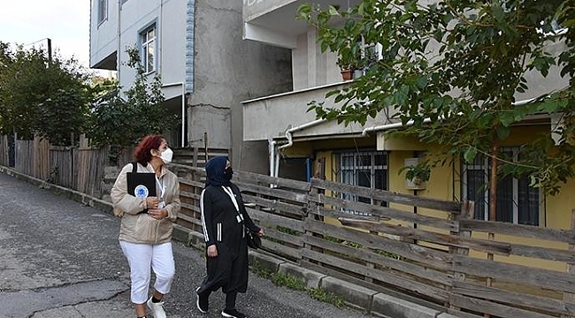 Tuzla'da 4 Bin 300 gönüllü kadın sokak sokak gezerek sorunlara çözüm üretiyor