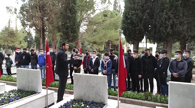 Ülkücüler şehit kabirlerinin bakımını yaptı