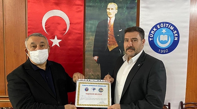 Ünsal'dan Türk Eğitim Sen İl Başkanına teşekkür belgesi