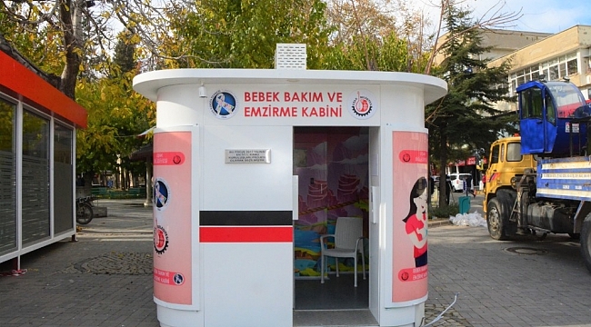 Uşak'ta bebek emzirme kabinleri açıldı