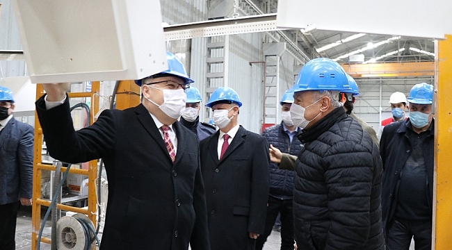 Vali Tutulmaz 90 ülkeye ihracat yapan jeneratör fabrikasını inceledi