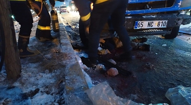 Van'da 12 aracın karıştığı trafik kazasında 3 kişi yaralandı