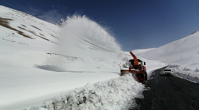 Van'da 159 yerleşim yerinin yolu ulaşıma kapandı