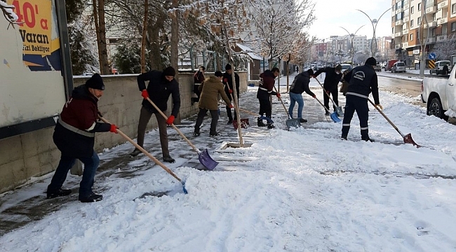 Van'da karla mücadele çalışması