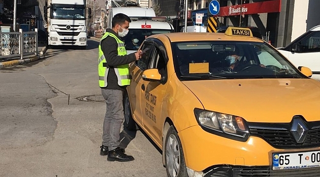 Van'da polisler sokağa çıkma kısıtlamasında işi sıkı tuttu