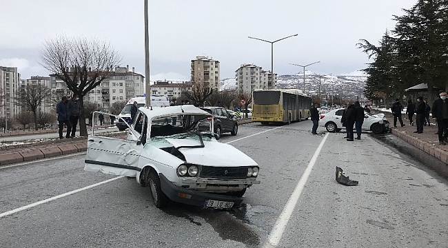 Vicdansızlığın böylesi: Çarptığı otomobil sürücüsünü ölüme terk edip kaçtı