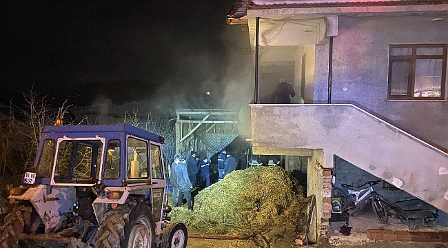 Yangını söndürmeye çalışanlar dumandan etkilendi
