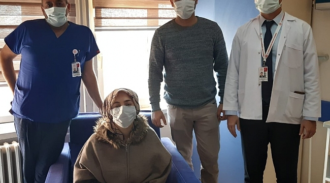 Yemek borusuna sarımsak takılan kadın ölümden döndü