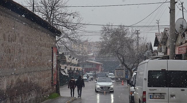 Yıllar sonra Balıkesir'e kar yağdı