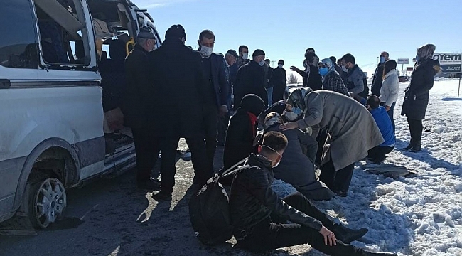 Yolcu minibüsü takla attı: 8 yaralı