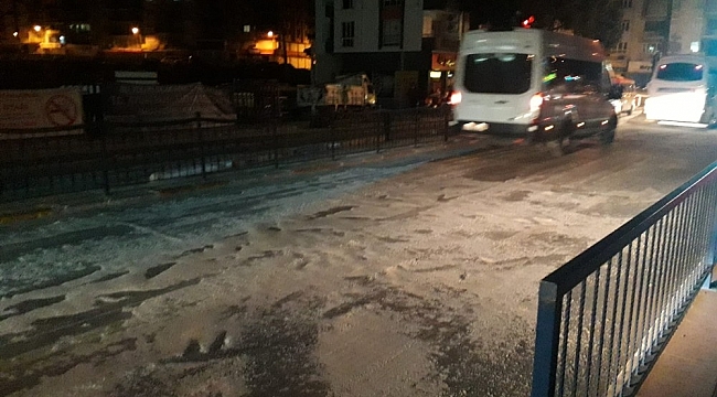 Yollar buz tuttu, vatandaşın imdadına Aydın Büyükşehir Belediyesi yetişti
