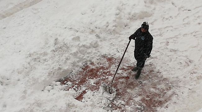 Zonguldak'ta kar kalınlığı 30 cm aştı