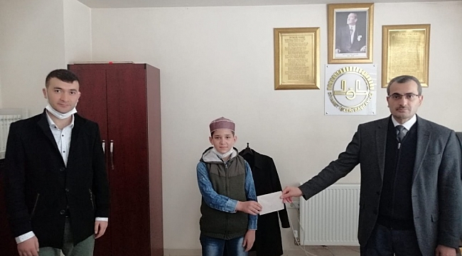 10 yaşında Kur'anı Kerim'i Güzel Okuma Yarışması'nda birinci oldu