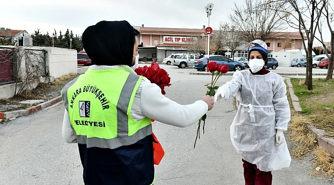 14 Şubat'ta Başkent'te sağlık çalışanlarına kırmızı gül