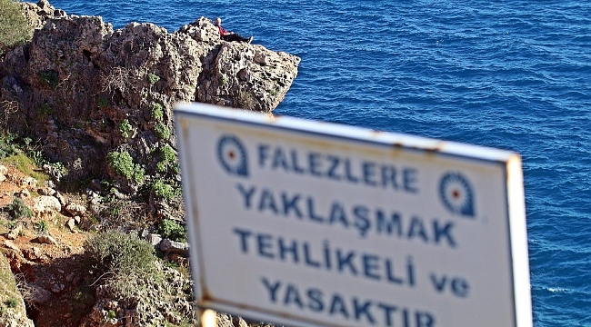 30 metrelik falezlerin ucunda tehlikeli manzara keyfi