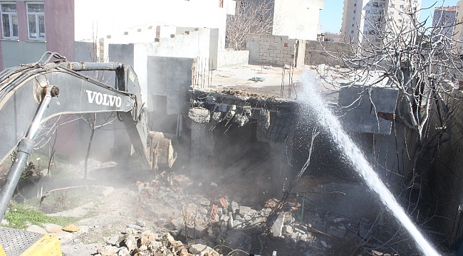 Adıyaman'da kentsel dönüşüm için ilk yıkım yapıldı