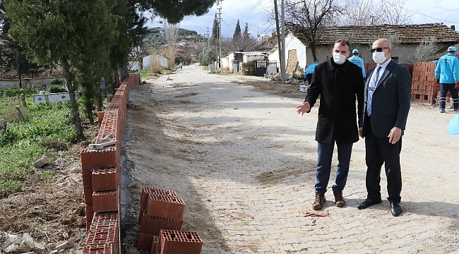 Afet nedeniyle mezarda oluşan hasarlar gideriliyor