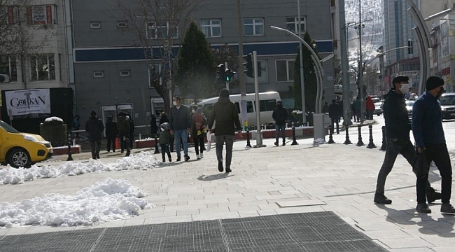 Afyonkarahisar'da dondurucu soğuklar hayatı olumsuz etkiliyor