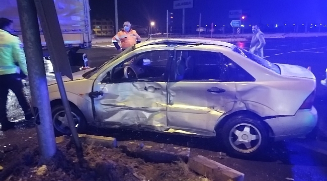 Aksaray'da otomobille tır çarpıştı: 1 yaralı