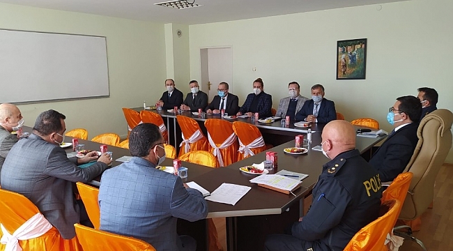 Alaçam'da korona virüsle mücadele toplantısı