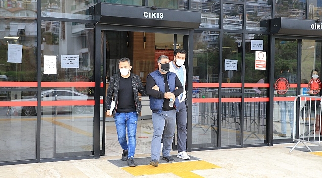 Alanya'da aranan 3 şüpheli yakalandı