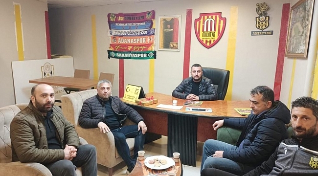 Alt yapıdaki futbolculardan taraftara ziyaret
