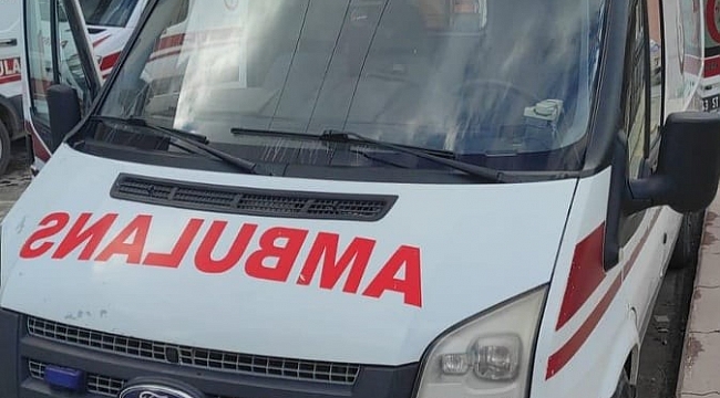 Altıntaş ilçe Devlet Hastanesi'ne ambulans