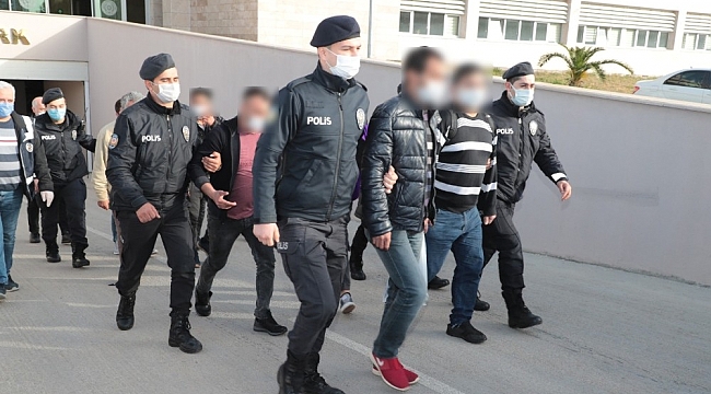 Antalya'da aranan 32 şüpheli yakalandı
