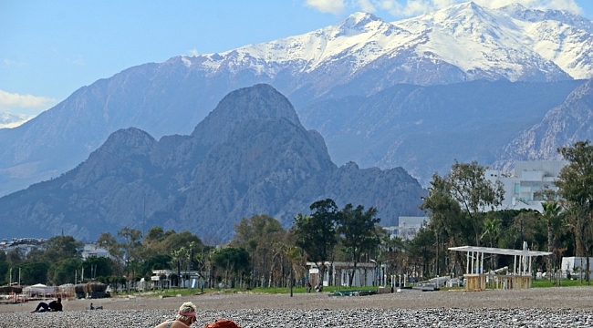 Antalya'da Şubat ayının ortasında kıskandıran görüntüler