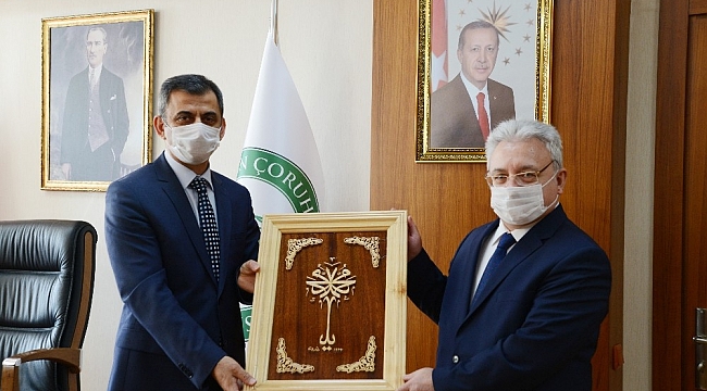 Artvin Çoruh Üniversitesinde devir teslim töreni