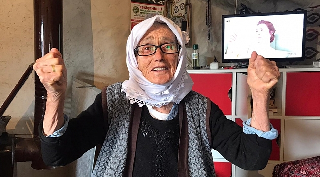 Aşı olan Hesna nine devlete minnettar