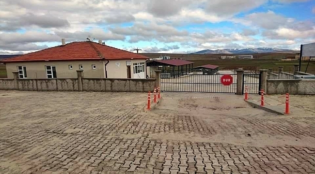 Aslanapa hayvan pazarı küçükbaş hayvanlara kapatıldı