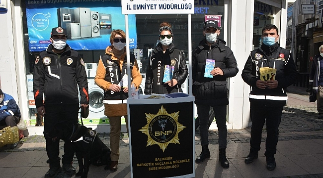 Ayvalık'ta narkotik ekiplerinden vatandaşlara brifing