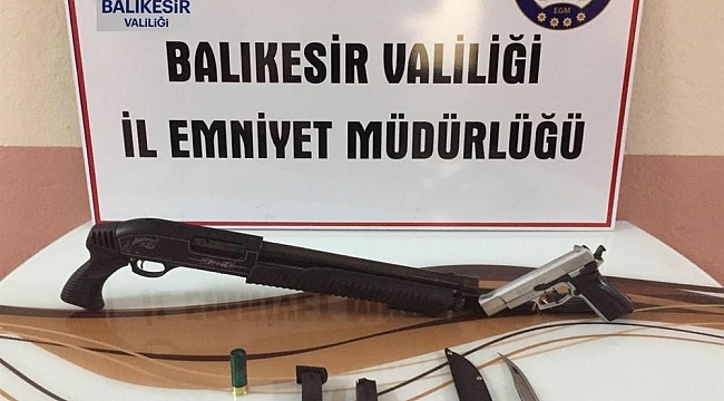 Balıkesir'de polis 14 aranan şahsı yakaladı