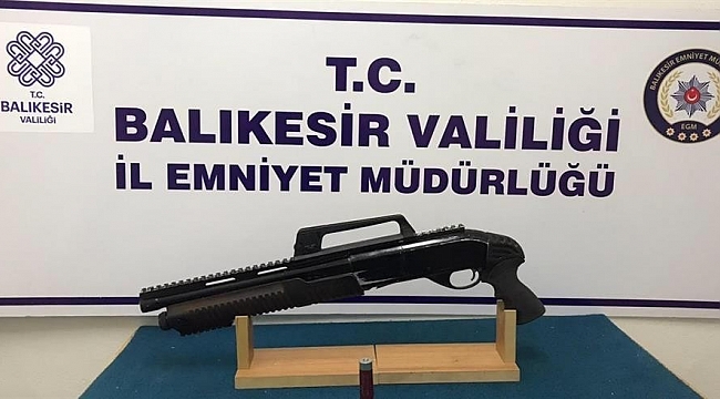 Balıkesir'de polis 9 aranan şahsı yakaladı