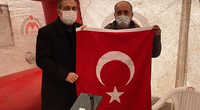 Başkan Ataç şehit ailesinin acısını paylaştı