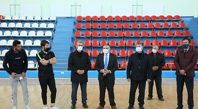 Başkan Cabbar'dan POMEM Özel Yetenek Sınavına hazırlanan öğrencilere moral ziyareti