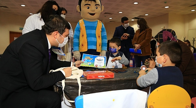 Başkan Çakın, çocuklara teşekkür belgesi verdi