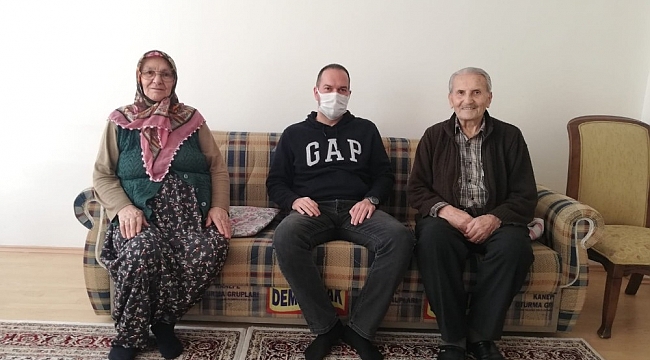 Başkan Özdemir kendisine şiir yazan Ali Yılmaz'ı ziyaret etti